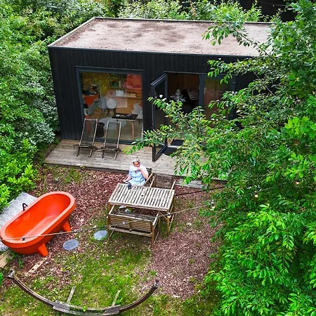 Tiny House Miyo - Welness In The Woods With Garden Tub Nunspeet