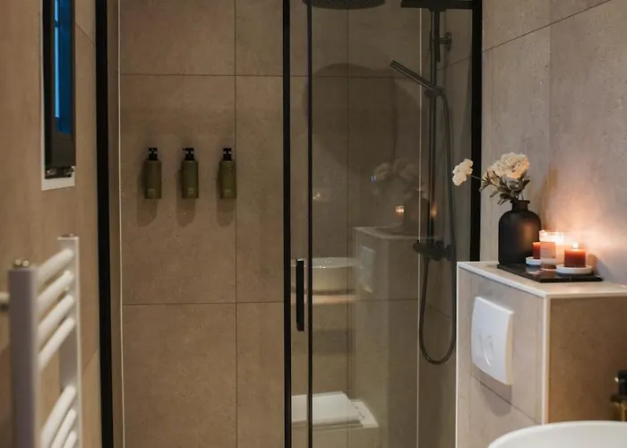 Tiny House Miyo - Welness In The Woods With Garden Tub Nunspeet